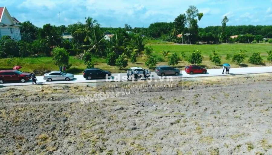 Đất đầu tư – kinh doanh, cách quốc lộ 70m, có thổ cư tại thị trấn Tân Châu