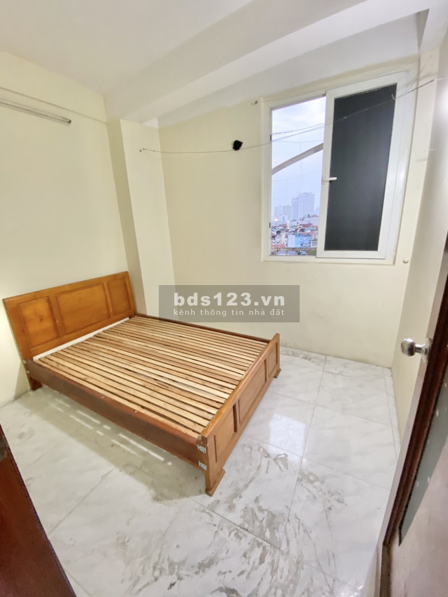 Có CCMN 2 pn 1 khách 50m2 tại 98 ngõ 42 Triều Khúc gần đường Nguyễn Trãi chỉ 4tr5/th