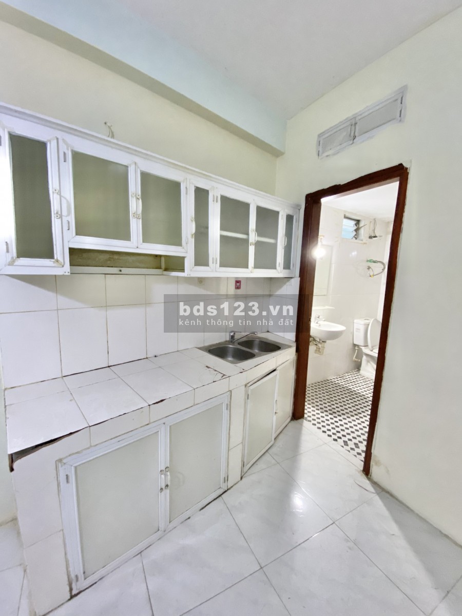 Có CCMN 2 pn 1 khách 50m2 tại 98 ngõ 42 Triều Khúc gần đường Nguyễn Trãi chỉ 4tr5/th