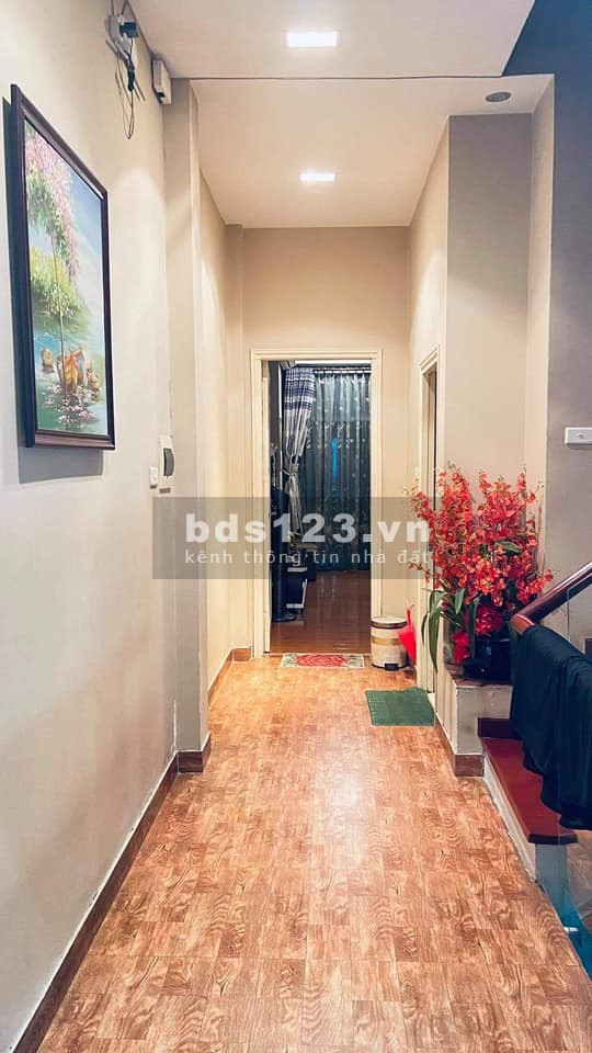 Bán nhà đẹp Lạc Trung gara ô tô 5 tầng diện tích sử dụng 57m2 giá bán nhỉnh 8 tỷ