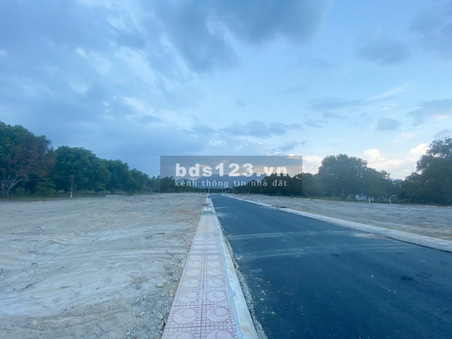 Chỉ từ 860 triệu sở hữu đất nền full thổ 2 mặt tiền tại xã Cam Hải Tây, Cam Lâm, sổ đỏ lâu dài