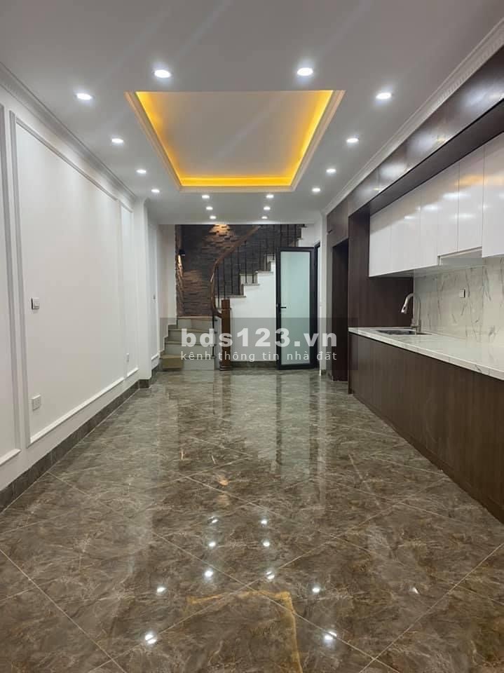 Bán Nhà Phố Vương Thừa Vũ, nhà đẹp, sổ vuông, ngõ đẹp dt 34m, 6 tầng, giá 4,5 tỷ, lh 0376048 901