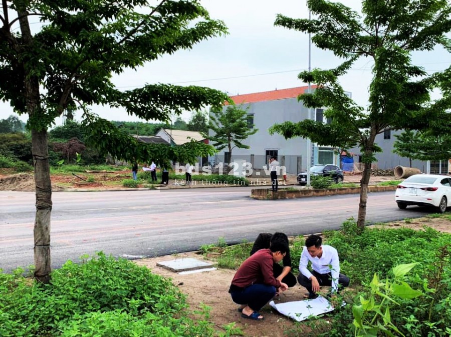Cần bán gấp mảnh đất Ngọc Thụy Quận Long Biên diện tích sử dụng 150m2 mt 8m, giá 10 tỷ
