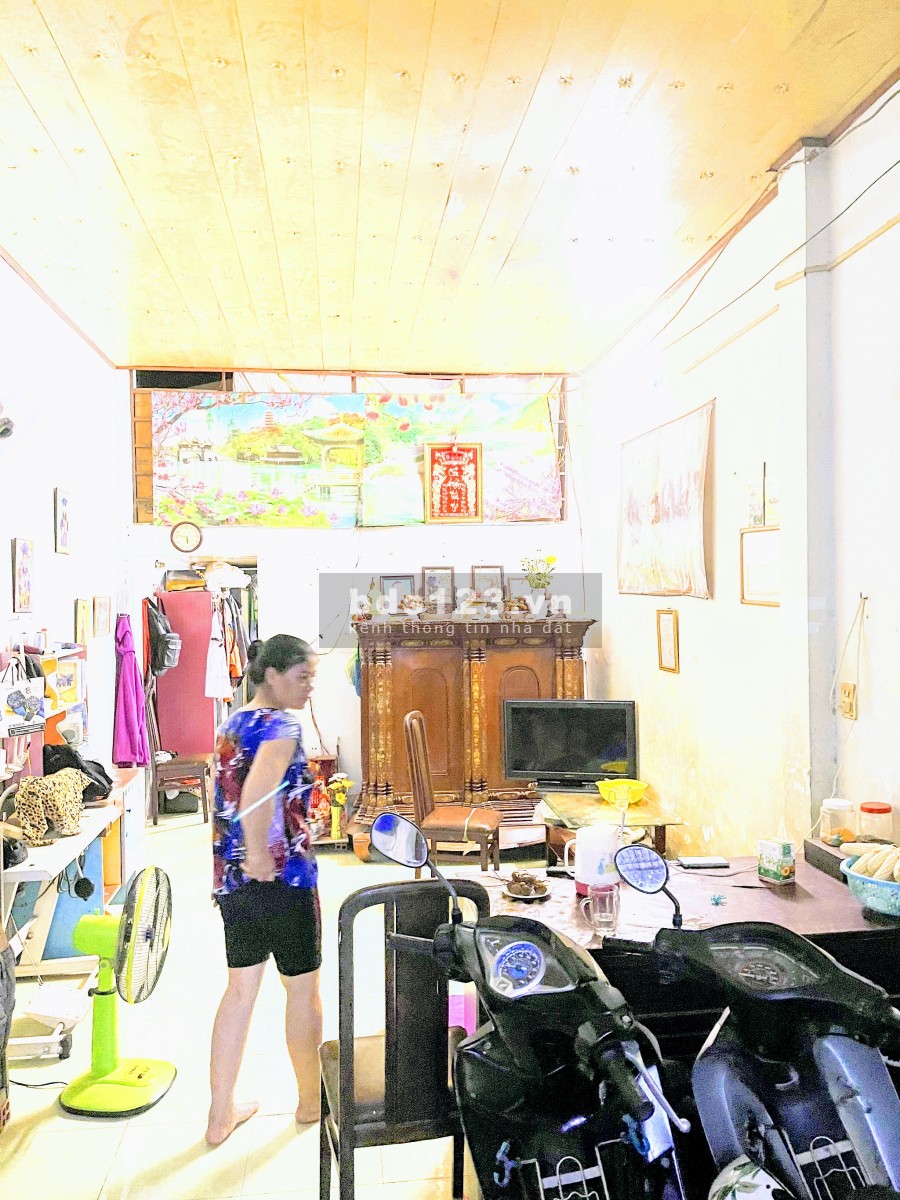 Bán nhà nguyên căn Phan Huy Ích, phường 12, Quận Gò Vấp nở hậu, cấp 4 dtsd 50m2, giá 3.1 tỷ