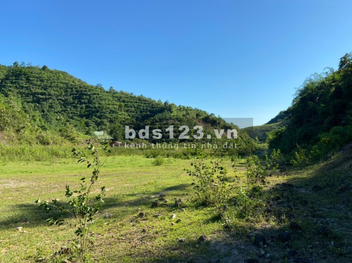 Cần bán đất trang trại Lương Sơn diện tích 25m, đất đồi thấp gần trung tâm, vị trí đẹp