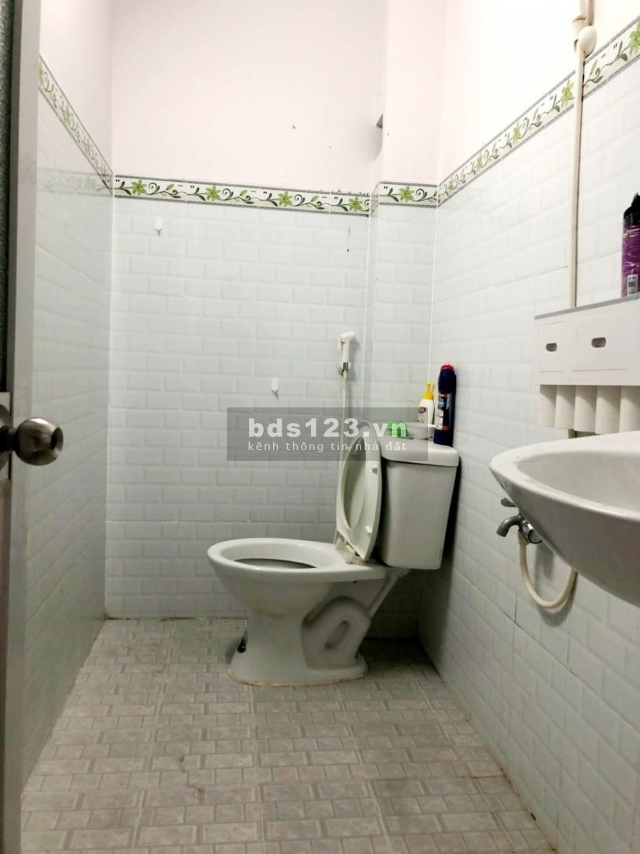 Bán nhà nguyên căn Phan Huy Ích, phường 12, Quận Gò Vấp nở hậu, cấp 4 dtsd 50m2, giá 3.1 tỷ