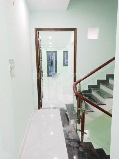 Cho Thuê Nhà 3 tầm nhà mới xây nguyên căn đường Cao Thị Chính P.Phú Thuận Quận 7