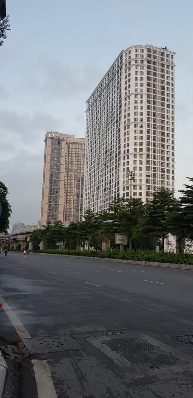 Bán nhà mặt tiền 2 mặt phố Nguyễn Trãi Thượng Đình, Thanh Xuân, dt 98m2, MT 8.1m, giá 30 tỷ