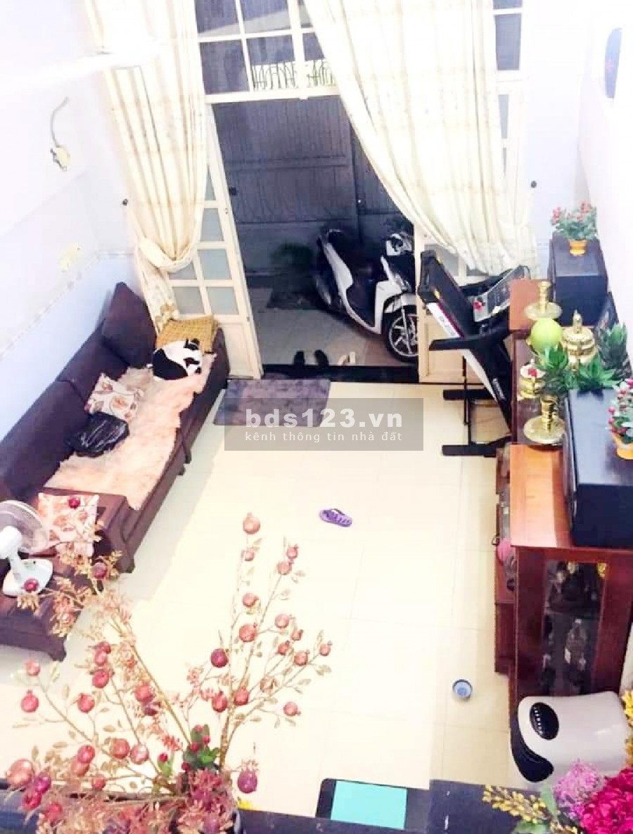 Bán nhà Lê Văn Lương, Quận 7, đúc kiên cố 2 lầu, diện tích sử dụng 50m2, giá 3.9 tỷ