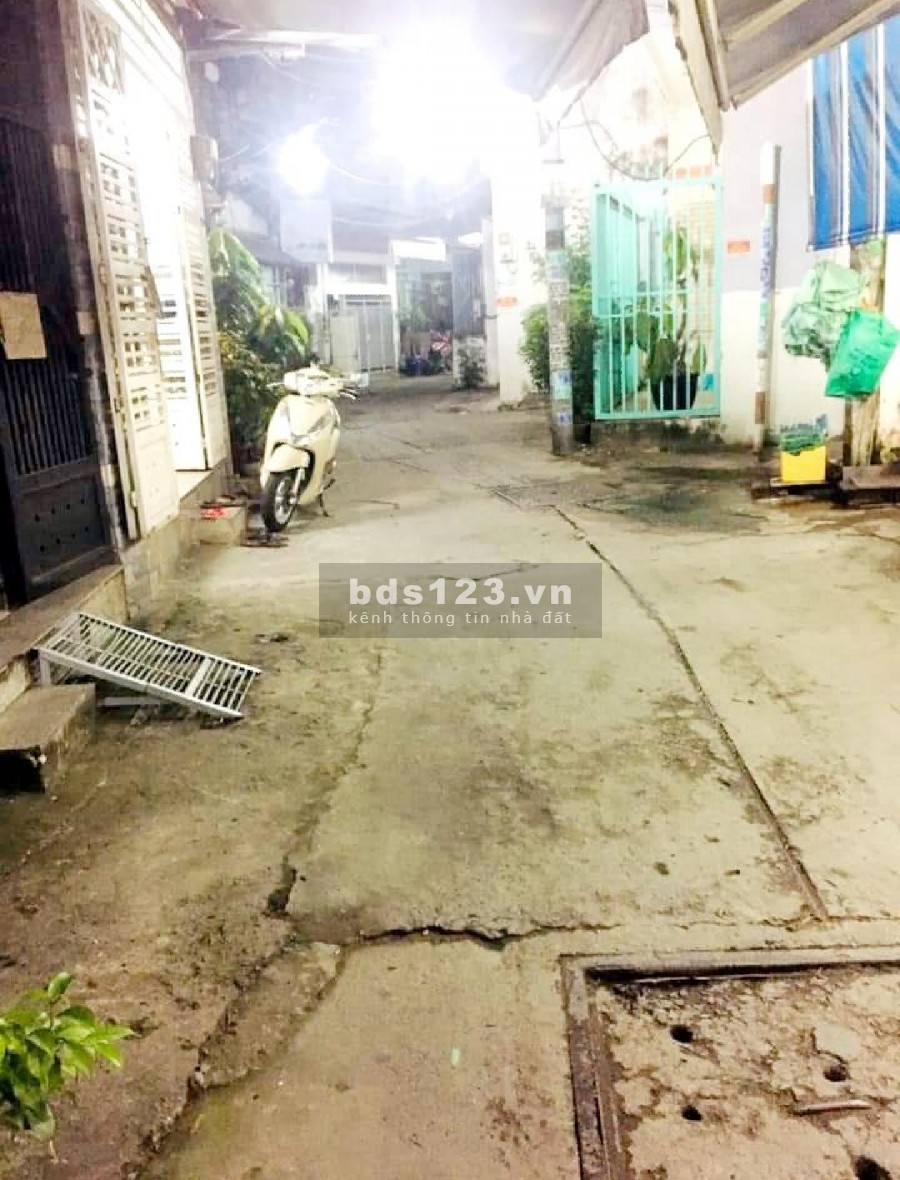 Bán nhà Lê Văn Lương, Quận 7, đúc kiên cố 2 lầu, diện tích sử dụng 50m2, giá 3.9 tỷ