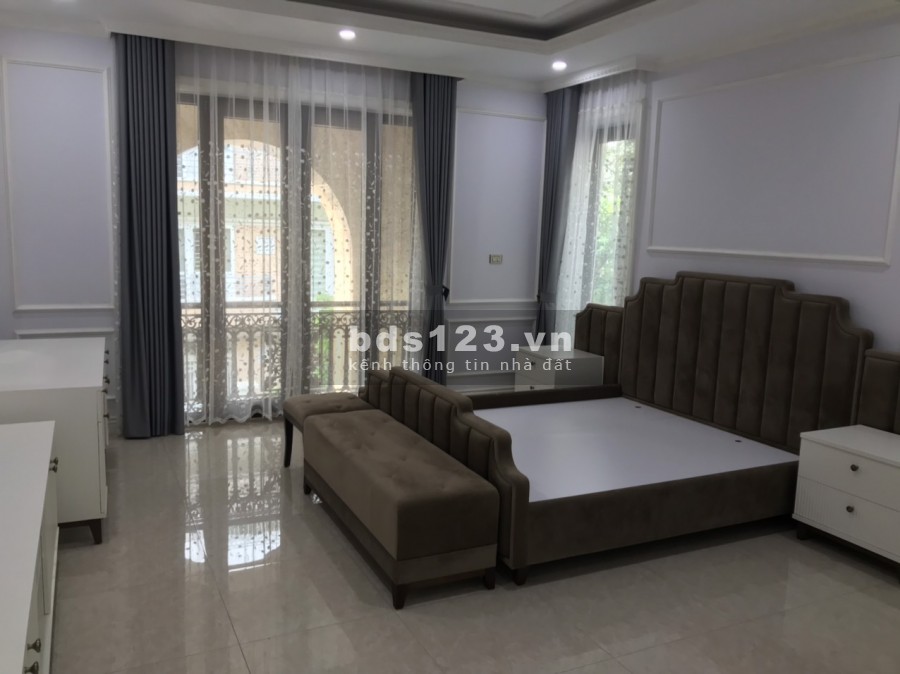 Bán biệt thự sang trọng, diện tích 192m2 tại khu đấu giá Tầm Dâu, Việt Hưng giá 28 tỷ