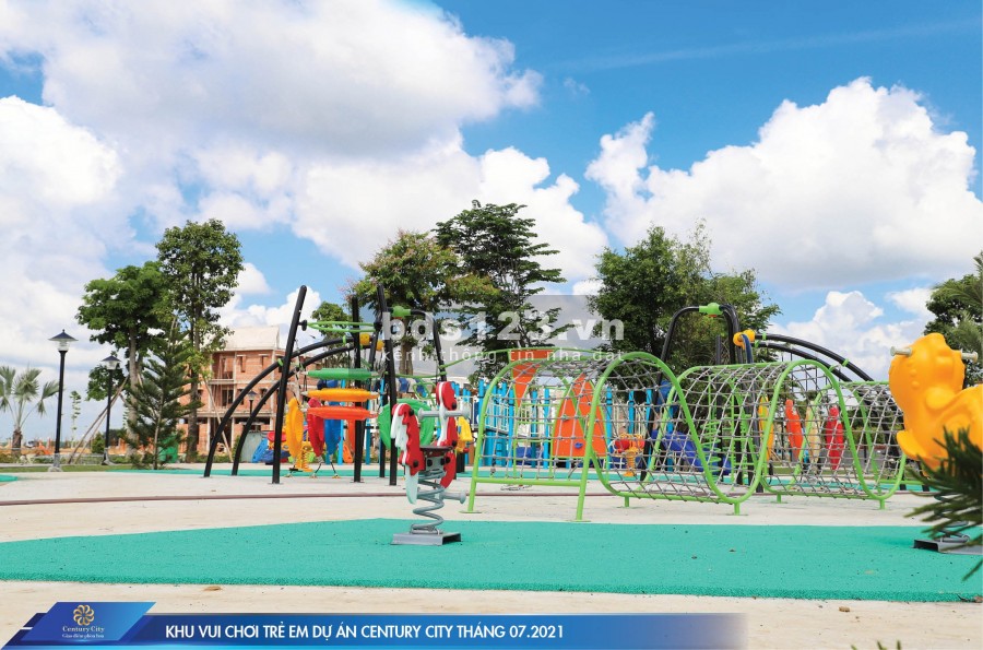 Bán 100m2 đất gần sân bay Long Thành. Thổ cư 100%. Sổ riêng. Giá chỉ 1.7 tỷ. LH: 0374804086