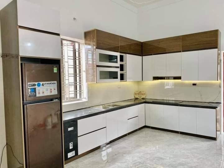 Cần bán nhà nguyên căn phố Minh Khai, dt 55m2, nhà đẹp 6 phòng nở hậu, ô tô giá 5 tỷ