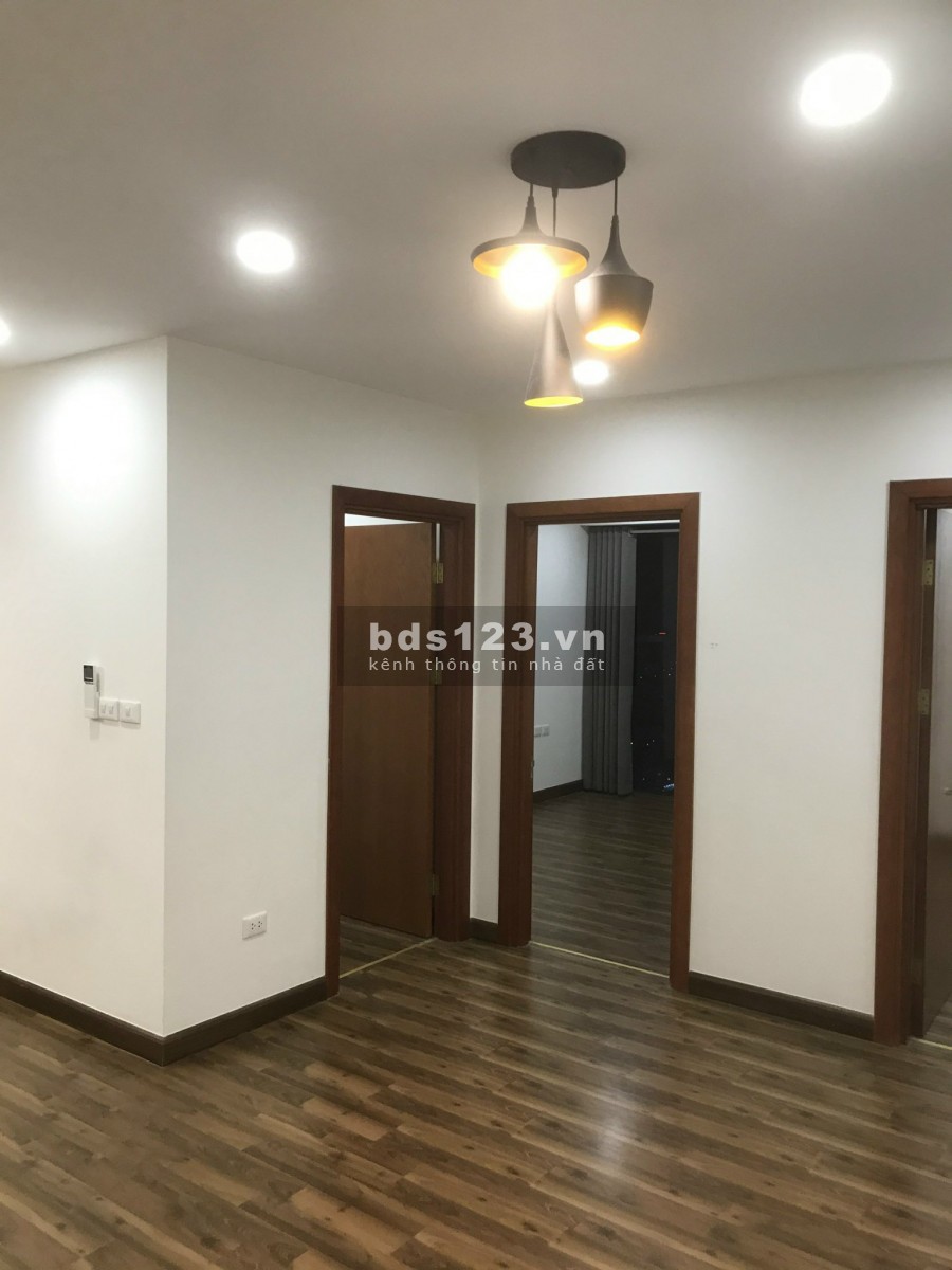 Cho thuê căn hộ 3 phòng ngủ Goldmark City có nội thất 11tr/ tháng .Liên hê 0868864520