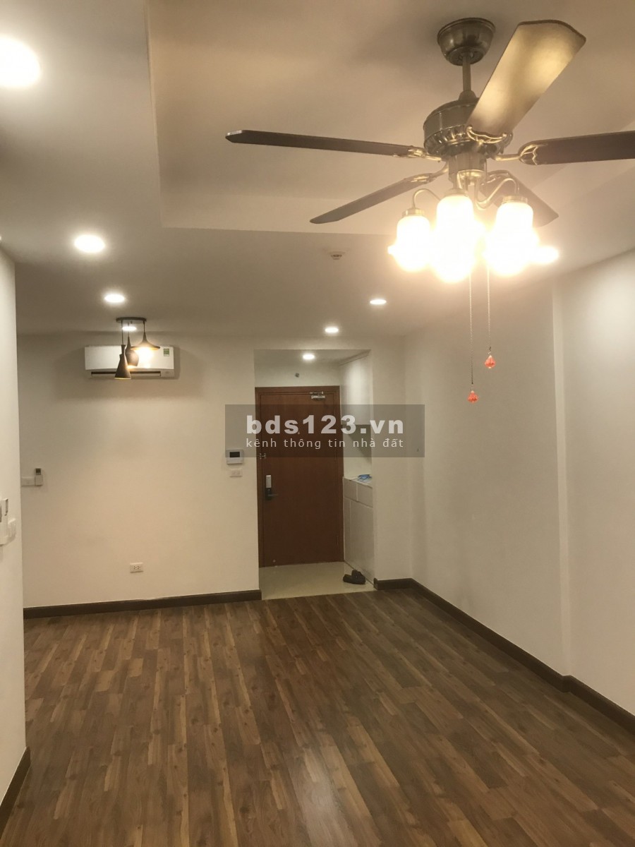 Cho thuê căn hộ 3 phòng ngủ Goldmark City có nội thất 11tr/ tháng .Liên hê 0868864520