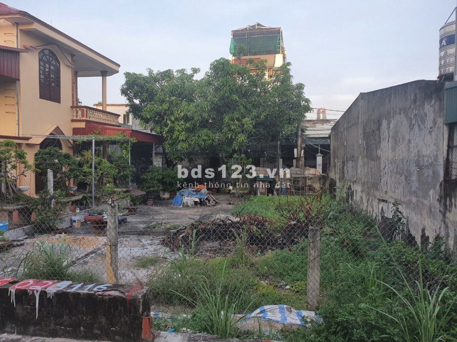 Gia đình bán 2 lô đất ngõ 9 Lê Thanh Nghị cạnh vincom cẩm phả, lh 0941115740