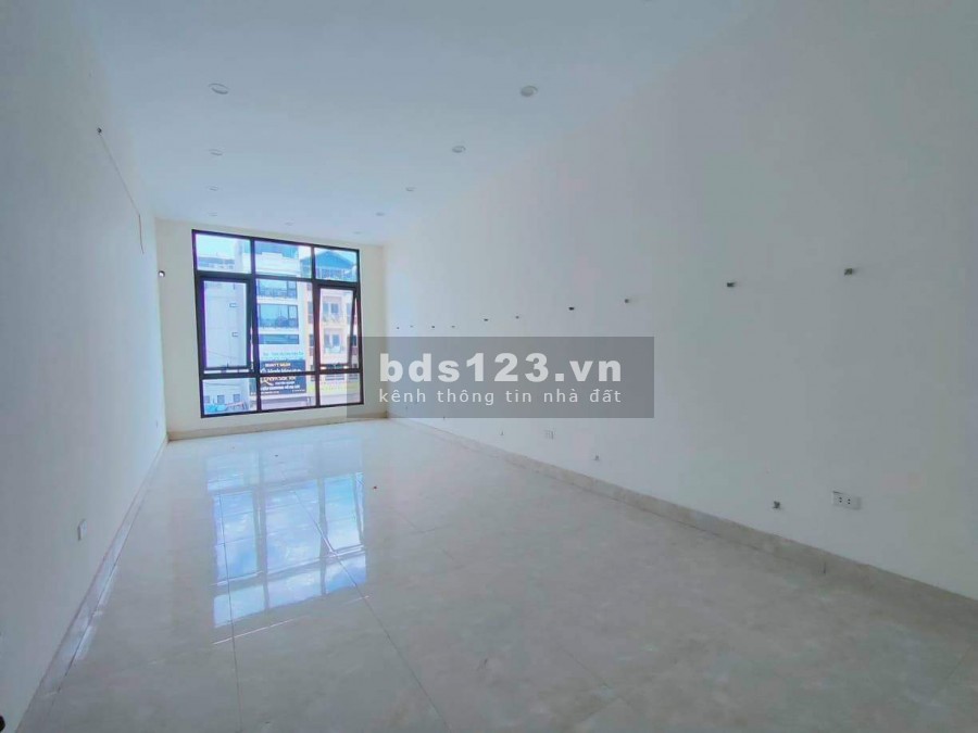 Bán nhà 70m, 5T, Mt 4,2m Phố Hồng Tiến, Long Biên, KD, Dòng tiền khủng, nhỉnh 20 tỷ, 0975299567.