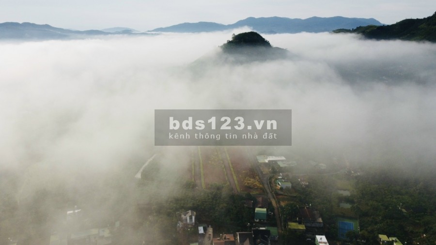 Cần bán gấp lô 2 mặt tiền sát QL20 ngay trung tâm sổ riêng từng nền, cọc xong công chứng ngay