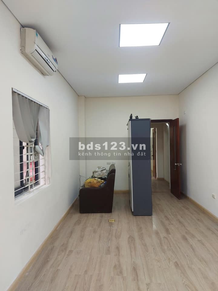 Bán nhà lô góc ô tô đỗ cửa phố Trần Cung 50m2 x 4 tầng giá 6,95 tỷ. LH 0912442669