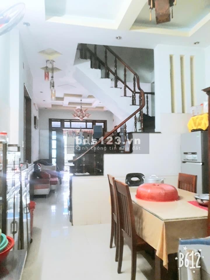 Bán nhà nguyên căn 4 tầng đúc, xe hơi đỗ cửa, diện tích đẹp giá hot nhất giá 7.5 tỷ, thương lượng