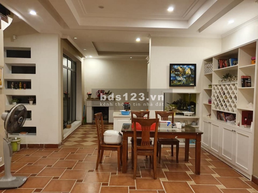 Bán nhà Trần Cung ,sổ đỏ vuông vắn, pháp lý sạch, giao dịch ngay dt 48m2, 5 tầng, giá 3.5 tỷ