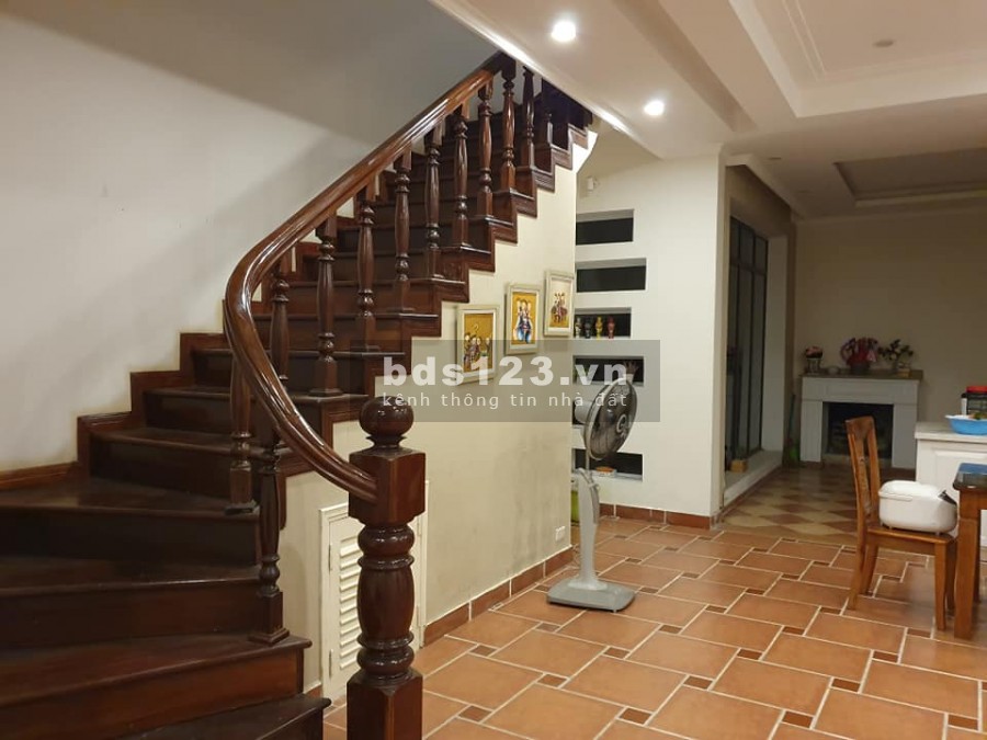 Bán nhà Trần Cung ,sổ đỏ vuông vắn, pháp lý sạch, giao dịch ngay dt 48m2, 5 tầng, giá 3.5 tỷ