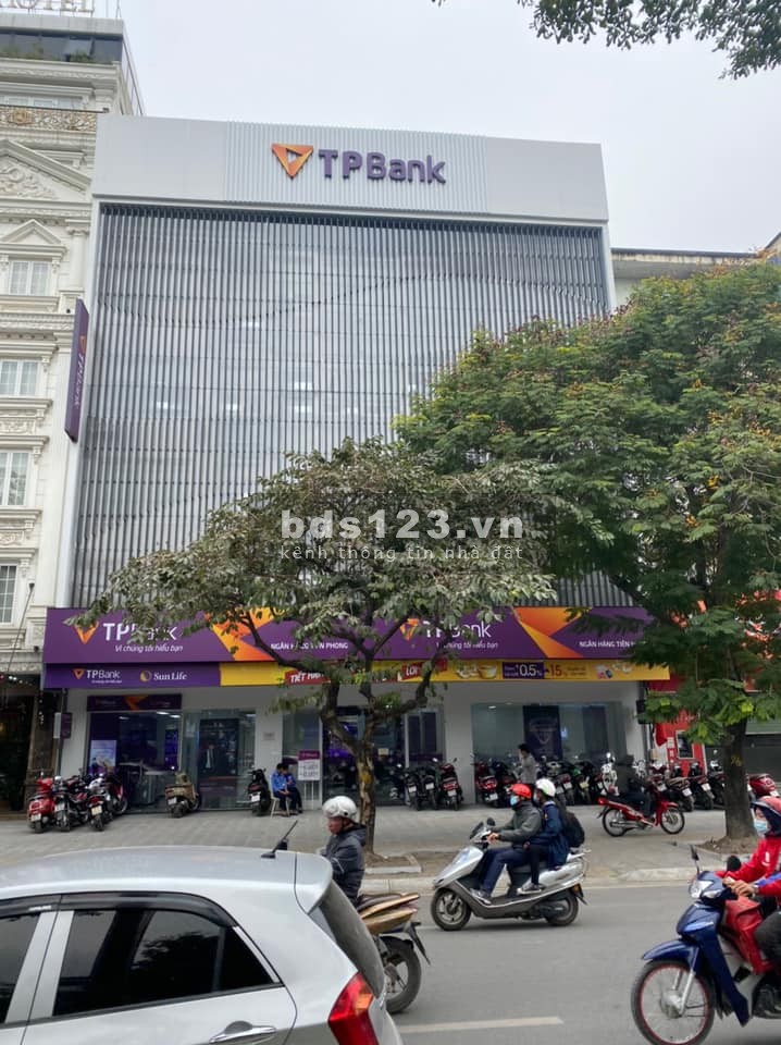Tòa Nhà Văn Phòng MP Nguyễn Khánh Toàn vỉa hè siêu to mặt tiền 17m, dt 316m2 giá 170 tỷ