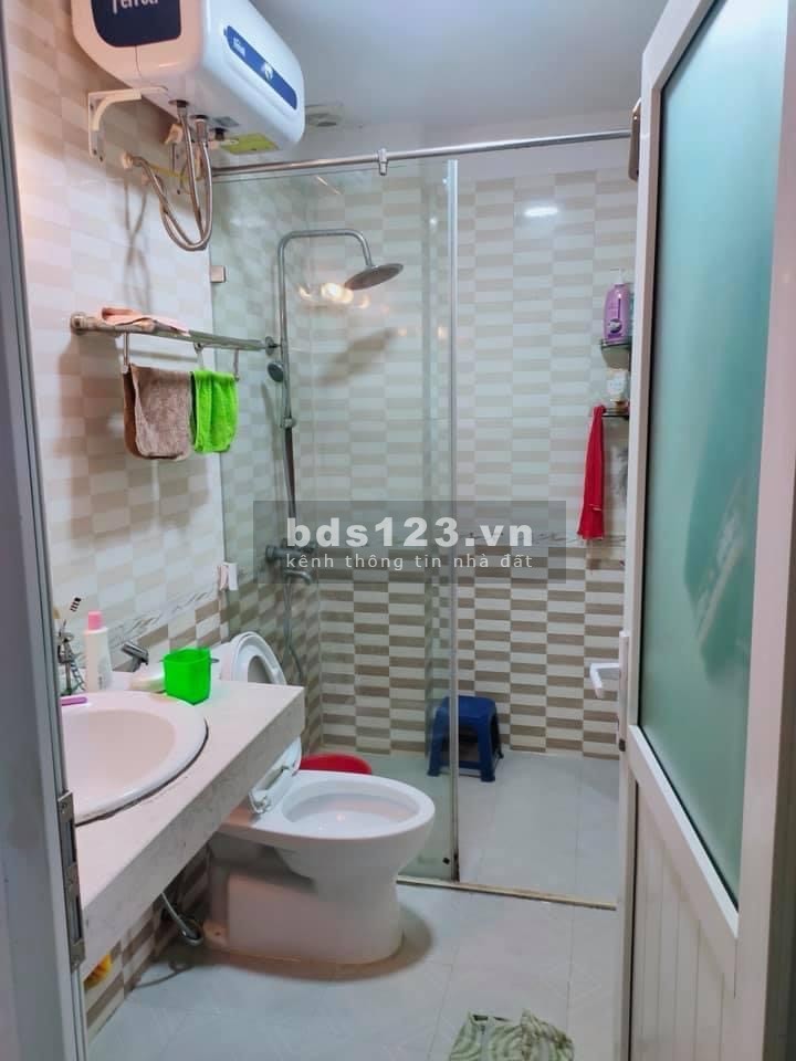 Bán nhà Kim Mã 5 tầng diện tích 48m vị trí nhà trung tâm quận ba đình.