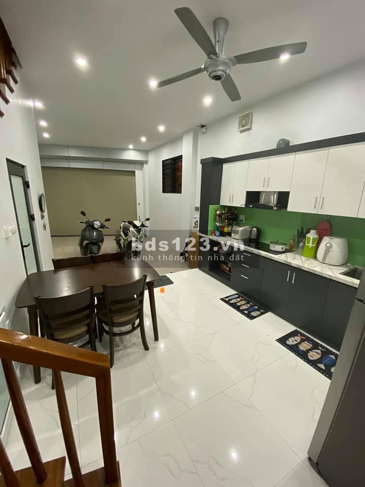 Bán nhà Đình Thôn ô tô vào nhà ngõ ô tô quay đầu tại cửa nhà siêu đẹp dt 45m2, 5 tầng, mt 8m