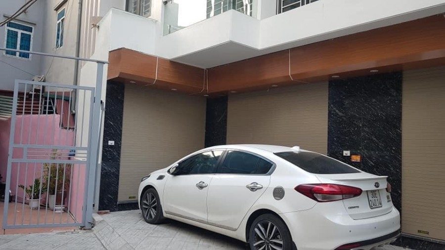 Cần bán gấp nhà Thạch Bàn, Long Biên, ô tô đỗ cửa đúc 6 tầng diện tích 35m2 giá 2,8 tỷ