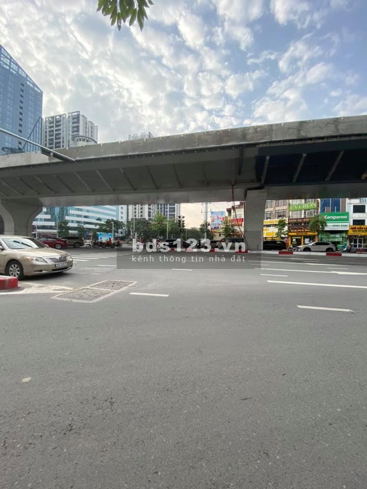 Mặt phố mới Minh Khai đã quy hoạch xong. Diện tích 120m2. Mặt tiền 5m. Giá bán 26.4 tỷ.