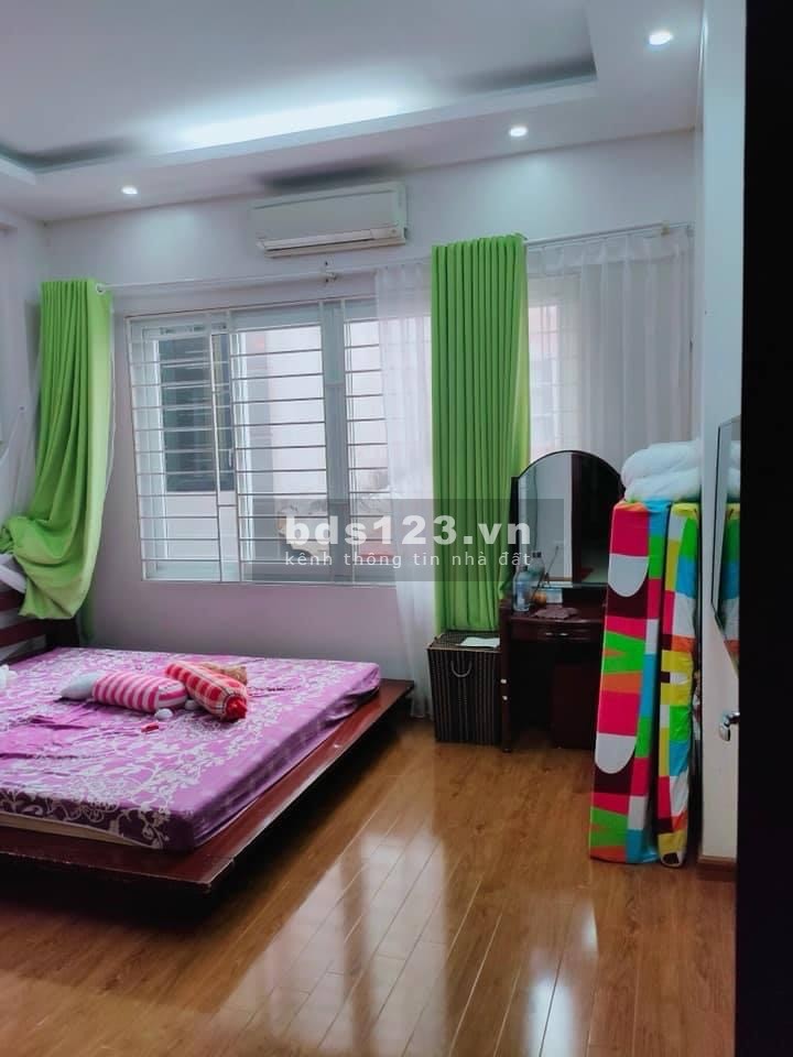 Bán nhà Kim Mã 5 tầng diện tích 48m vị trí nhà trung tâm quận ba đình.