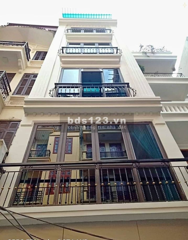 Bán nhà ngõ 381 Nguyễn Khang, Quận Cầu Giấy, dtsd 45m2 5 tầng giá 4.6 tỷ, Vào ở ngay