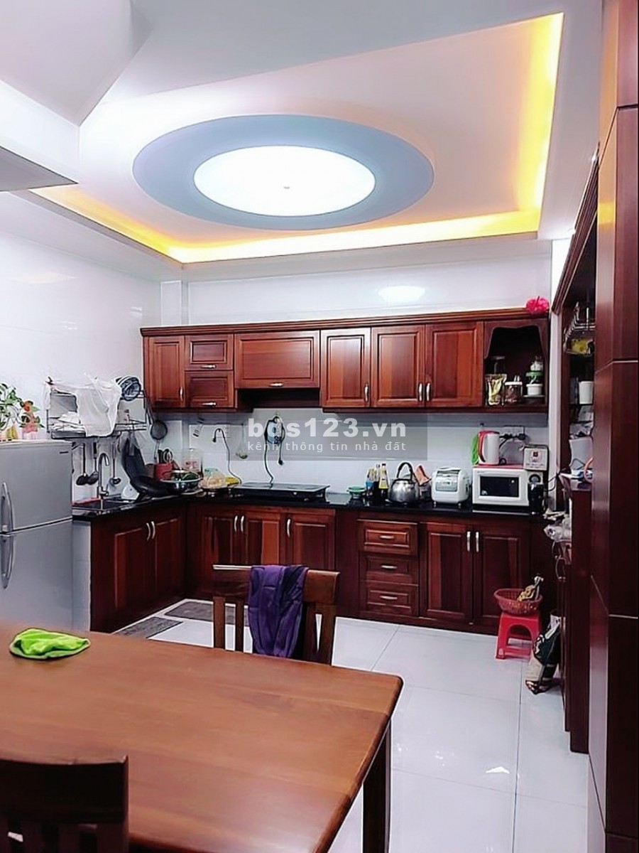 Nhà rộng nguyên căn đúc 4 tầng, xe hơi đỗ cửa cạnh Pandora Trường Chinh giá bán 6,2 tỷ