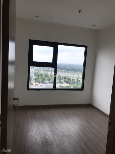 Bán cắt lỗ mùa dịch căn góc 2 phòng ngủ 2 wc giá chỉ còn 1.9 tỷ, sang tên sổ ngay, cc Vinhomes