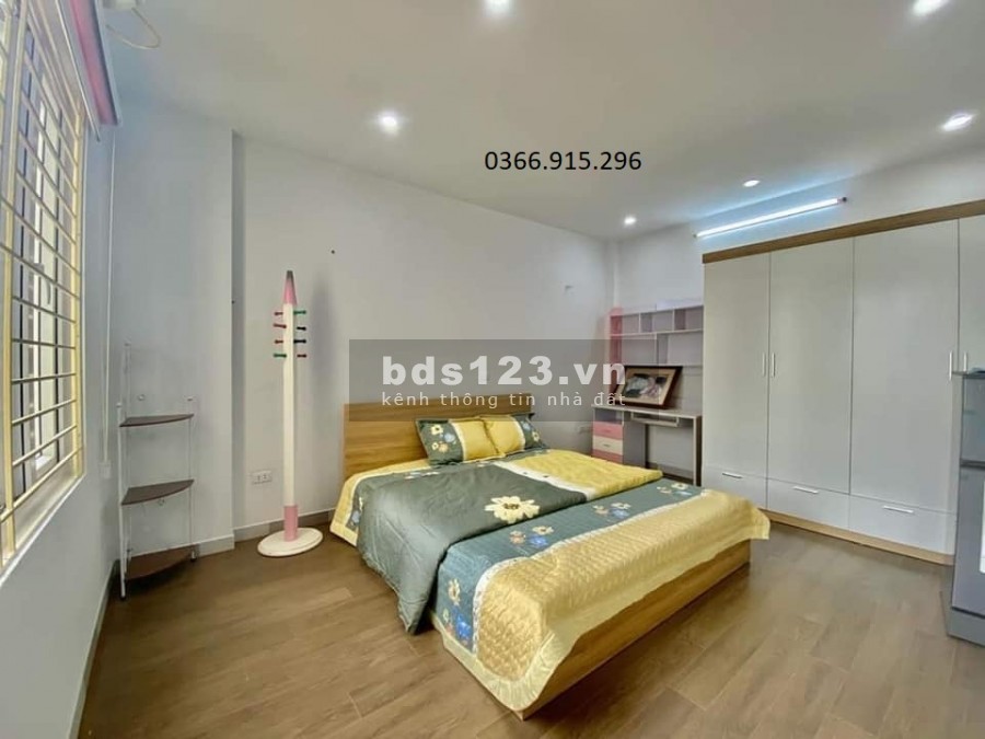 Bán nhà nguyên căn phố lớn bán nhanh đúc kiên cố 3 tầng, phố Đại La, Quận Hai Bà Trưng