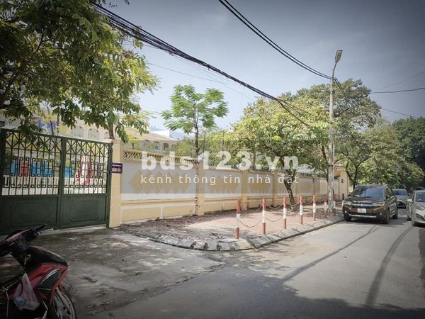 Siêu phẩm Bùi Xương Trạch Quận Thanh Xuân diện tích 40m2 5 tầng giá bán 5.4 tỷ