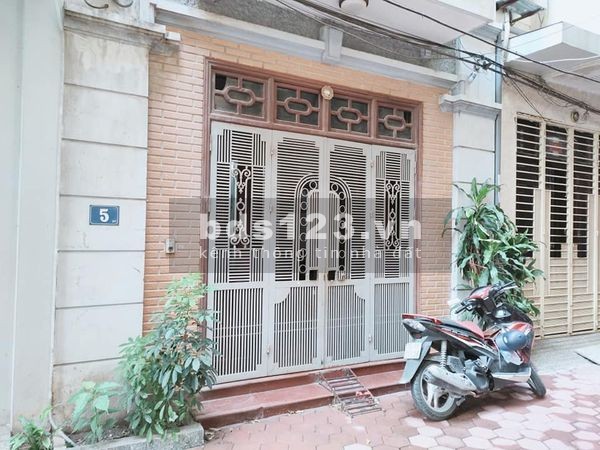 Siêu phẩm Bùi Xương Trạch Quận Thanh Xuân diện tích 40m2 5 tầng giá bán 5.4 tỷ