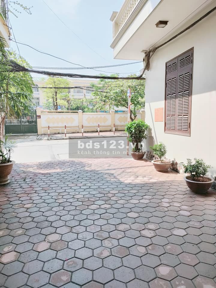Siêu phẩm Bùi Xương Trạch Quận Thanh Xuân diện tích 40m2 5 tầng giá bán 5.4 tỷ