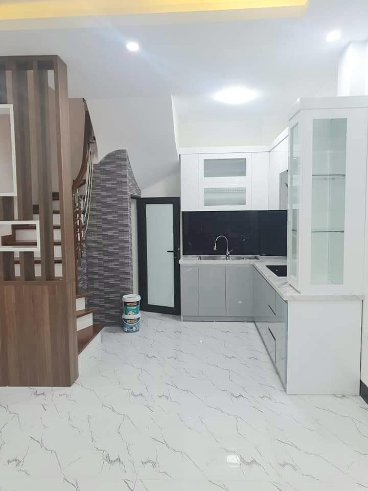 Bán Nhà Cầu Lủ, Hoàng Mai, DT 40m2, MT 4m, Ôtô đỗ 30m. Giá Chỉ 2,8 Tỷ.