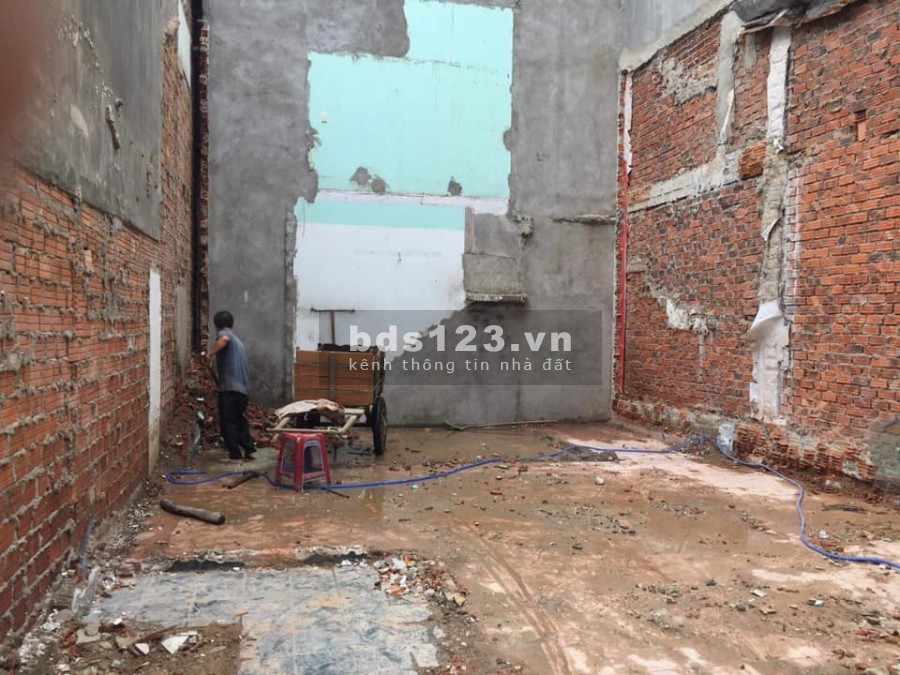 Bán đất kiệt 3M Nguyễn Hoàng ngang 6M gần kiệt oto giá tốt. Liên hệ : 0967.228.468 xem đất