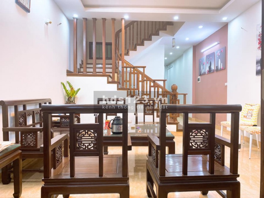 Bán nhà LK Văn Phú nội thất đẹp, dãy LK trung tâm gần công viên, 90m2, chỉ hơn 9 Tỷ