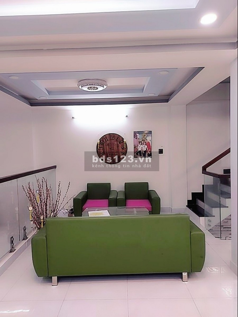 Nhà rộng nguyên căn đúc 4 tầng, xe hơi đỗ cửa cạnh Pandora Trường Chinh giá bán 6,2 tỷ