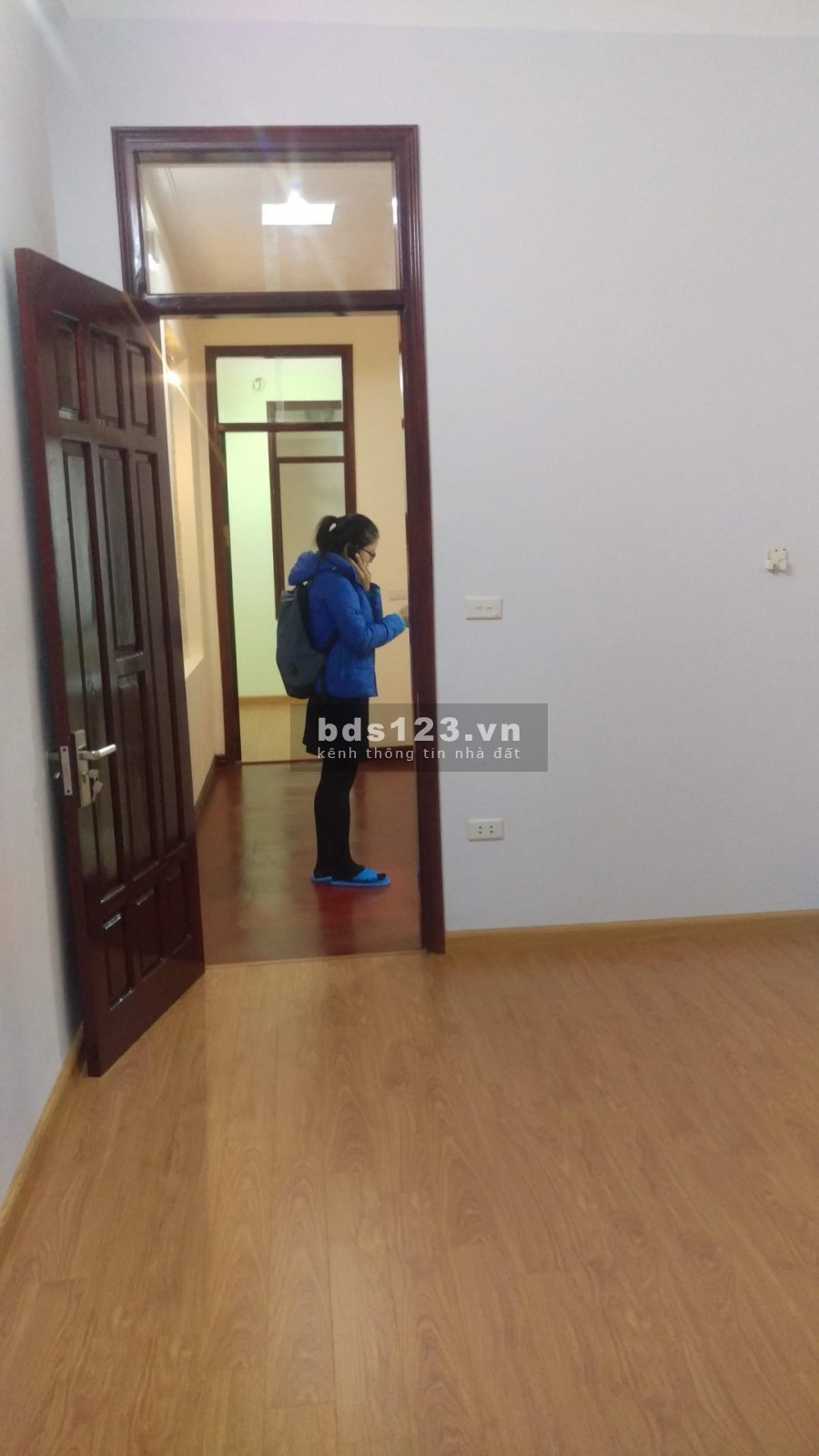 Bán nhà Cát Linh 43m2 5 tầng. Sát phố. Đẹp lung linh. Vào ở luôn. Giá 4.5 tỷ có TL