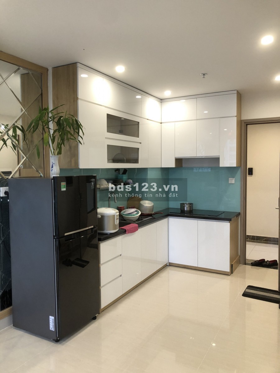 Cho Thuê Căn 2PN+ 2WC Full Nội Thất Sang Trọng Cao Cấp View Bể Bơi Thoáng mát