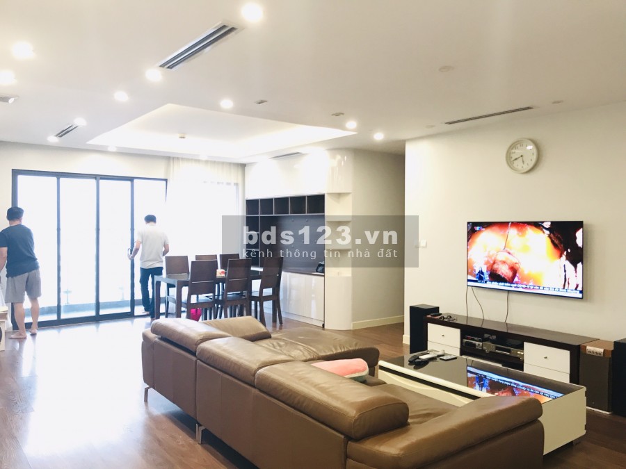 Căn góc 2 mặt thoáng ban công Đông Nam 135m2-4PN Imperia Garden