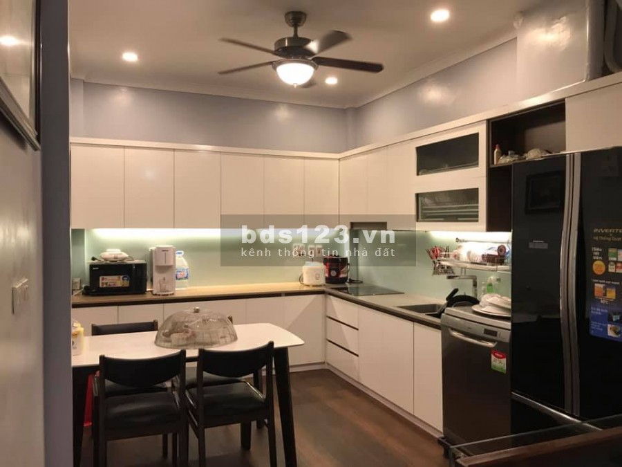 Bán nhà Âu Cơ vỉa hè rộng ô tô tránh kinh doanh tuyệt đỉnh, dt 43m2, 6 tầng, giá 6.5 tỷ