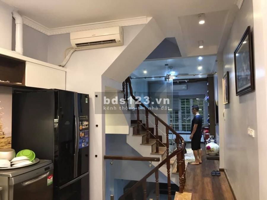 Bán nhà Âu Cơ vỉa hè rộng ô tô tránh kinh doanh tuyệt đỉnh, dt 43m2, 6 tầng, giá 6.5 tỷ