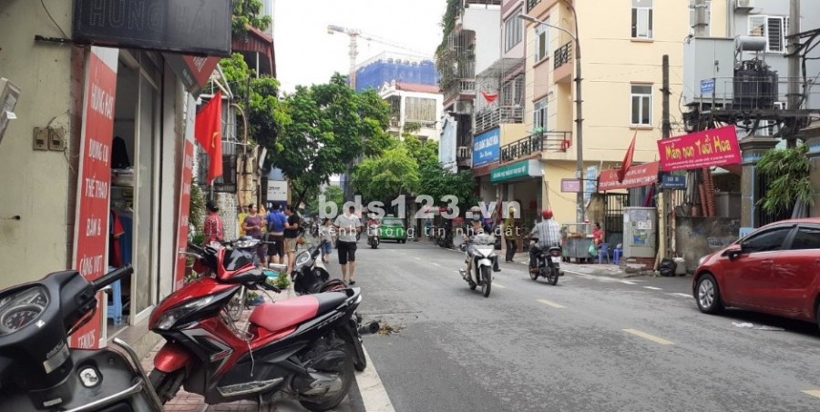 Bán Nhà Hoàng Như Tiếp dân xây gần phố 2 mặt tiền thoáng ngõ 3 gác thông diện tích 52m2