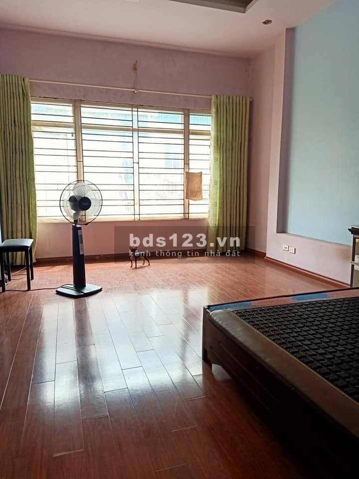 Bán gấp nhà đẹp phố Trương Định, chuyển công tác nên bán gấp, diện tích 42m2, 5 tầng